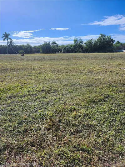 7665 Barrancas AVE BOKEELIA FL