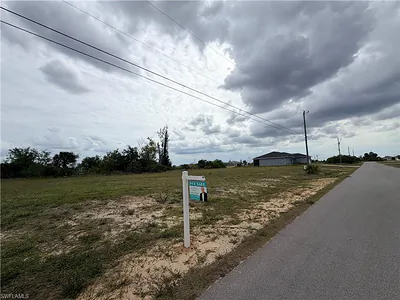 904 NE 20th ST CAPE CORAL FL