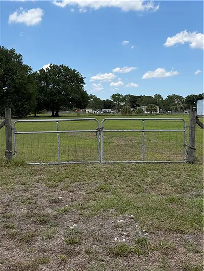 563 Bald Cypress AVE CLEWISTON FL