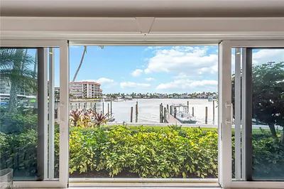 2850 Gulf Shore BLVD N 102 #102 NAPLES FL