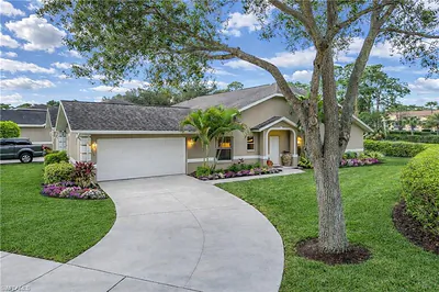2037 Crown Pointe BLVD NAPLES FL