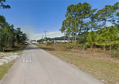 925 Bolivia DR LEHIGH ACRES FL