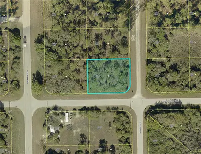 136 Nassau AVE LEHIGH ACRES FL