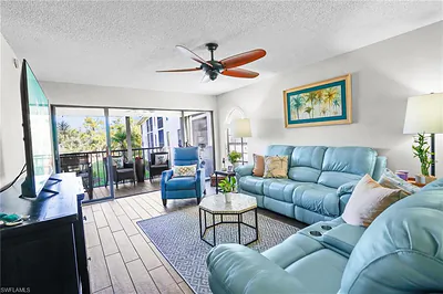 601 Augusta BLVD 10 #10 NAPLES FL