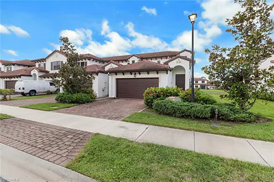 7948 Bristol CIR NAPLES FL