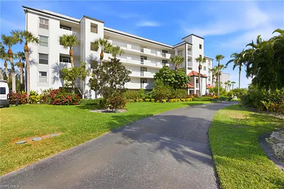 200 Stevens Landing DR 104B #104B MARCO ISLAND FL