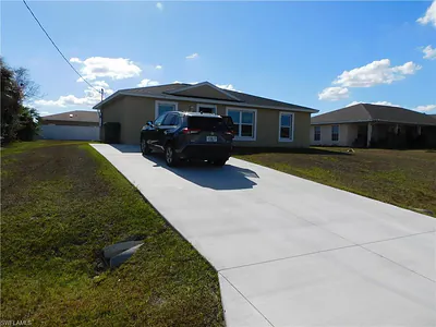 9026 Maywood CIR N N/A #N/A LABELLE FL