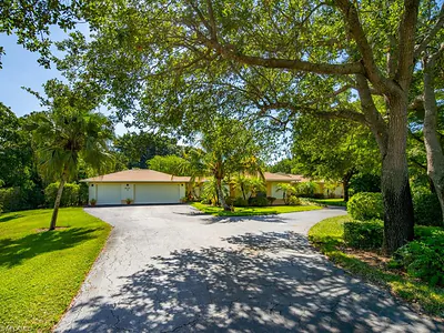 610 West ST NAPLES FL