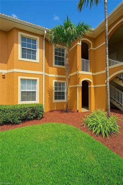 1076 Winding Pines CIR 203 #203 CAPE CORAL FL