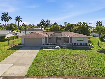 5051 Fairfield DR FORT MYERS FL