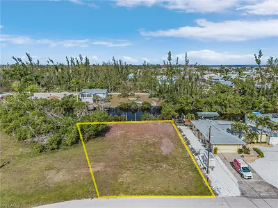 5260 Genesee PKWY BOKEELIA FL