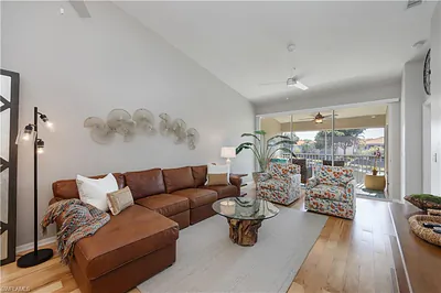 7564 Silver Trumpet LN U202 #U202 NAPLES FL