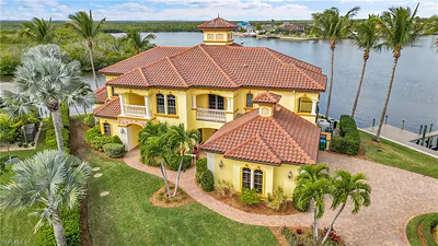 879 W Cape Estates CIR CAPE CORAL FL