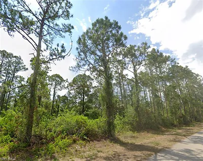 2007 Monroe AVE ALVA FL