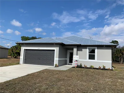 8031 Melody CIR LABELLE FL