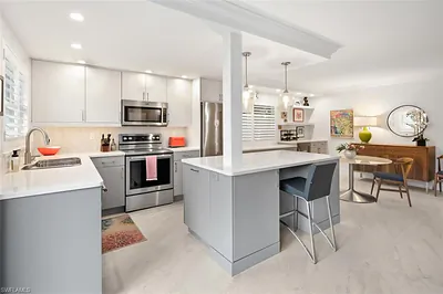 3000 Gulf Shore BLVD N 106 #106 NAPLES FL