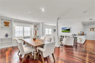 271 Broad AVE S 202 #202 NAPLES FL