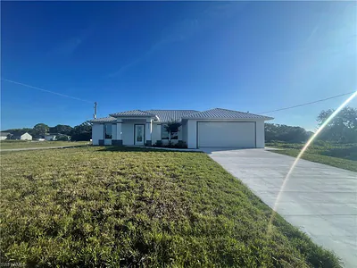 8050 Salem CIR LABELLE FL