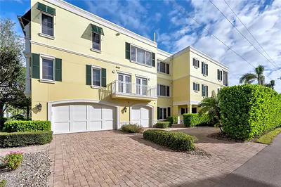 325 3rd ST S 6 #6 NAPLES FL