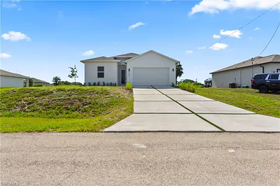 9047 Maywood CIR LABELLE FL