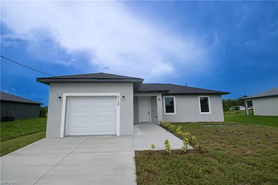 8109 Olive CT LABELLE FL