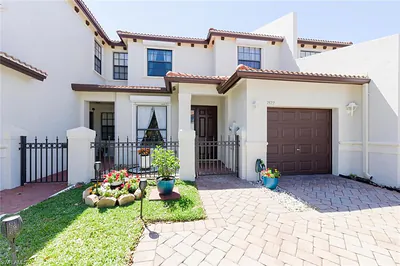 7577 Bristol CIR NAPLES FL