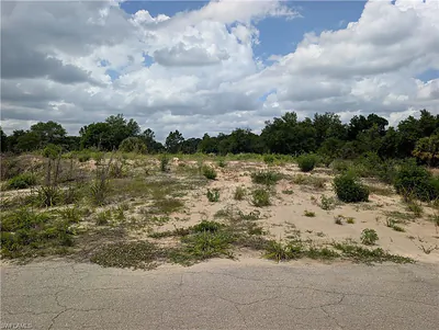 1813 Monroe AVE LEHIGH ACRES FL