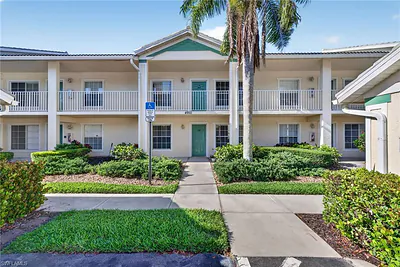 4910 Cougar CT N 1-103 #1-103 NAPLES FL