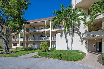 413 Augusta BLVD 305 #305 NAPLES FL
