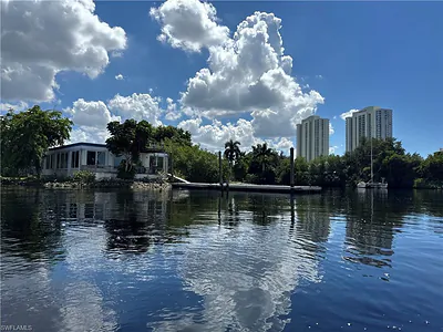 3131 E Riverside DR FORT MYERS FL