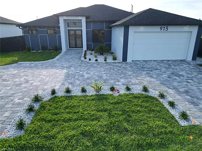 913 NE Juanita PL CAPE CORAL FL