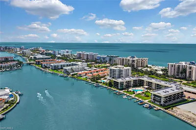 3200 Gulf Shore BLVD N 105 #105 NAPLES FL