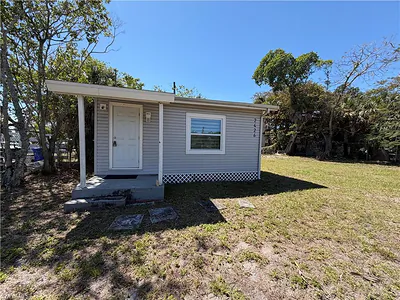 2426 Stella ST FORT MYERS FL