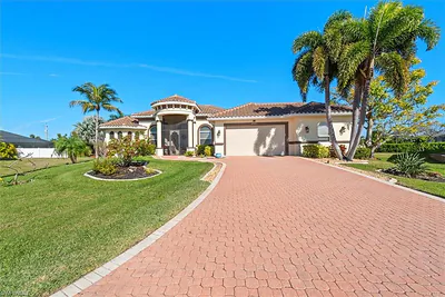 2529 Gleason PKWY CAPE CORAL FL