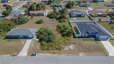 5305 6th ST W LEHIGH ACRES FL