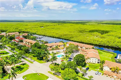 194 Newport DR 903 #903 NAPLES FL