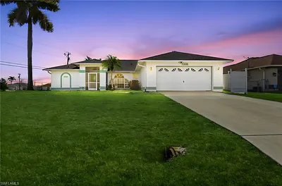 2929 SW 8th CT CAPE CORAL FL