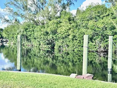 5529 Sir Walter WAY NORTH FORT MYERS FL
