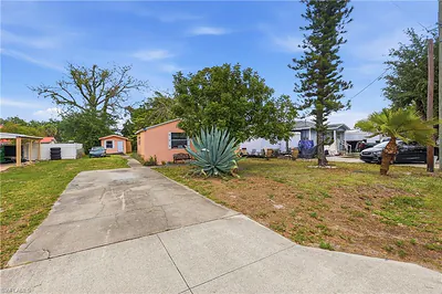 2355 Jeffcott ST FORT MYERS FL