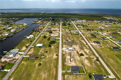 4233 NW 34th ST CAPE CORAL FL