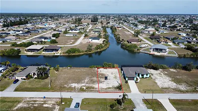 2241 NW 9th TER CAPE CORAL FL