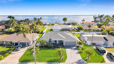 2214 SE 27th TER CAPE CORAL FL