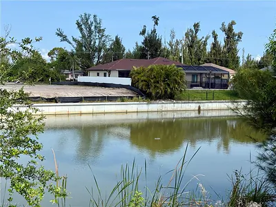 1118 SW 19th AVE CAPE CORAL FL