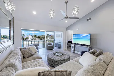 10684 Gulf Shore DR B-302 #B-302 NAPLES FL