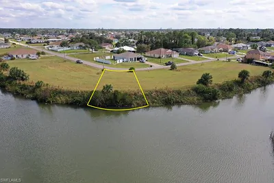 1719 NE 36th LN CAPE CORAL FL