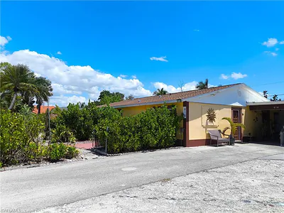 618 107th AVE N NAPLES FL