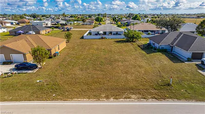 913 Andalusia BLVD CAPE CORAL FL