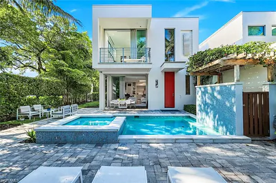 335 Banyan BLVD 4 #4 NAPLES FL