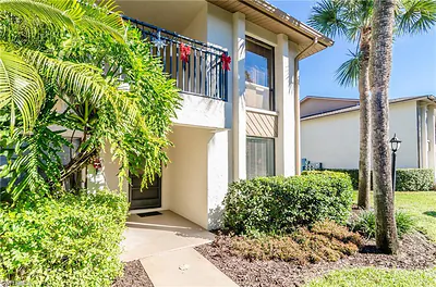 1220 Commonwealth CIR M-106 #M-106 NAPLES FL