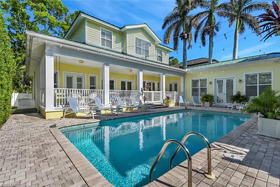 362 2nd AVE N NAPLES FL